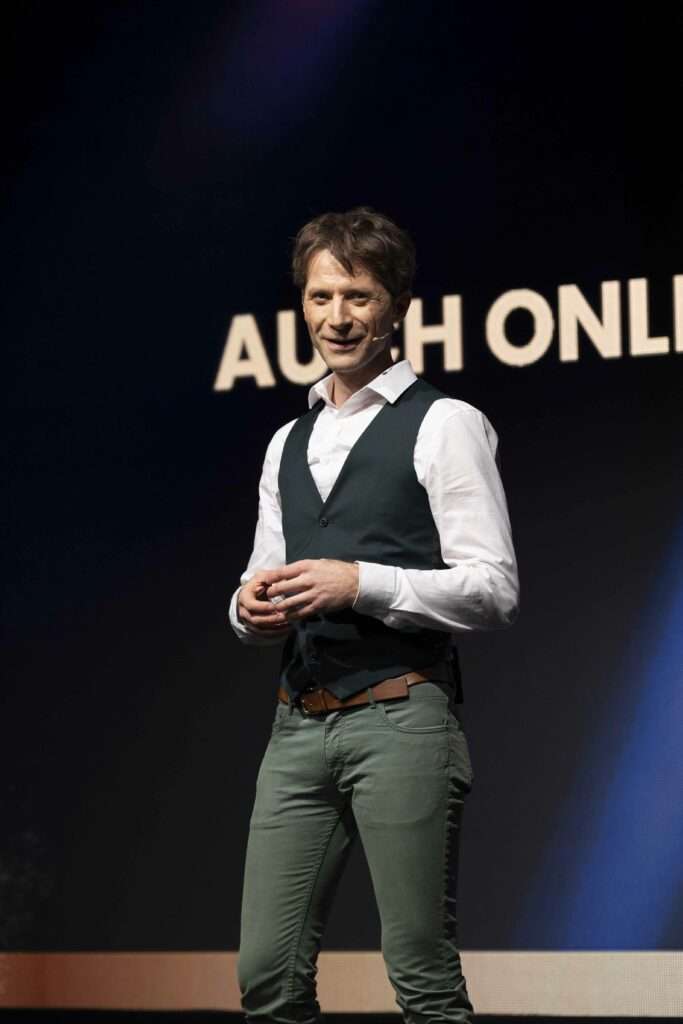 Stimmtrainer, Performancetrainer Wien Joachim Claucig