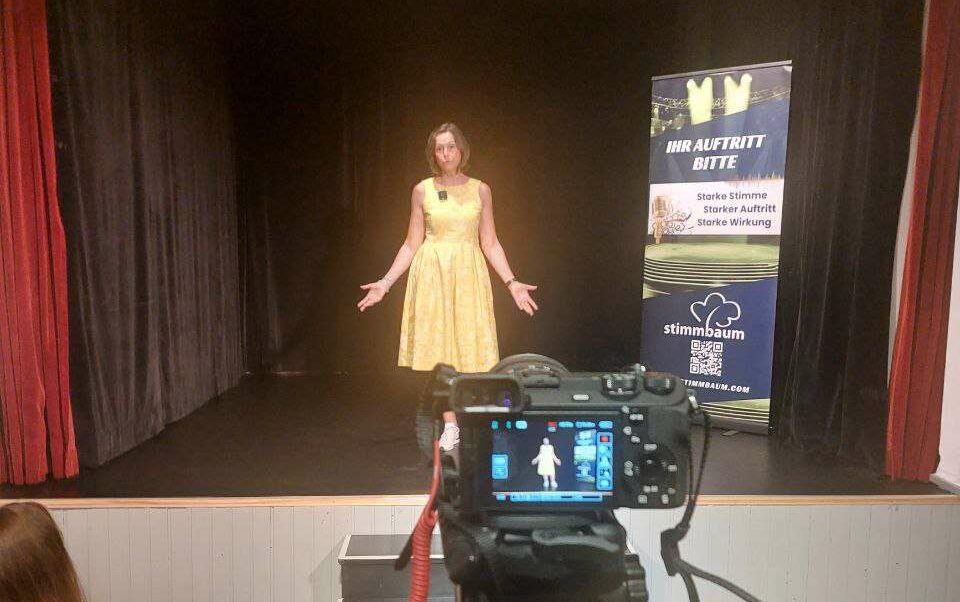 Kundin Regina Halbauer - Lass uns Reden reden - Feedback Stimmbaum